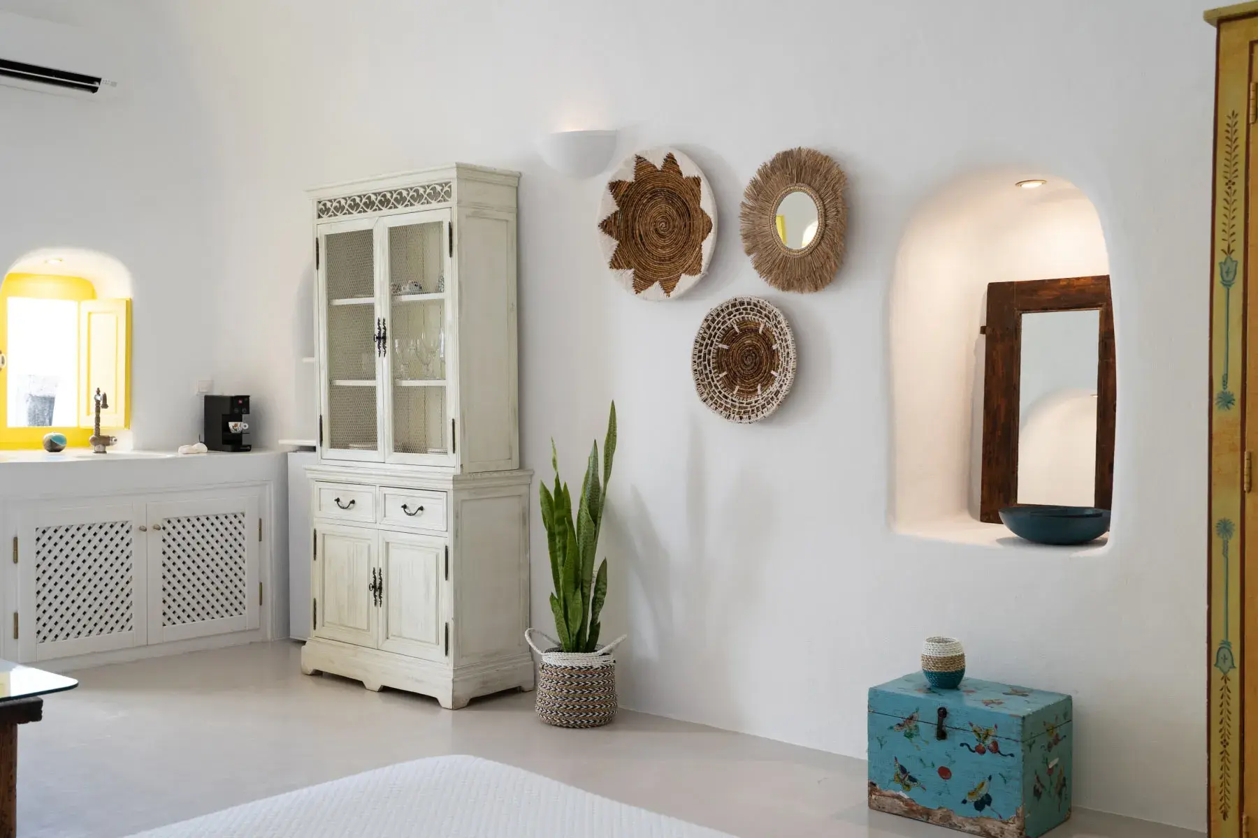 Honeymoon Suite with Hot Tub & Sea View