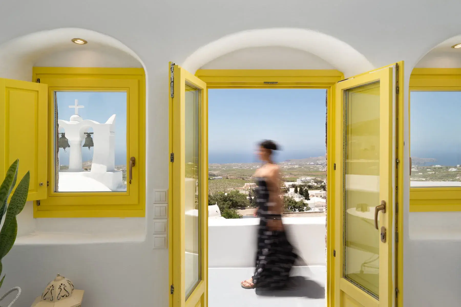 Honeymoon Suite with Hot Tub & Panoramic Sea View