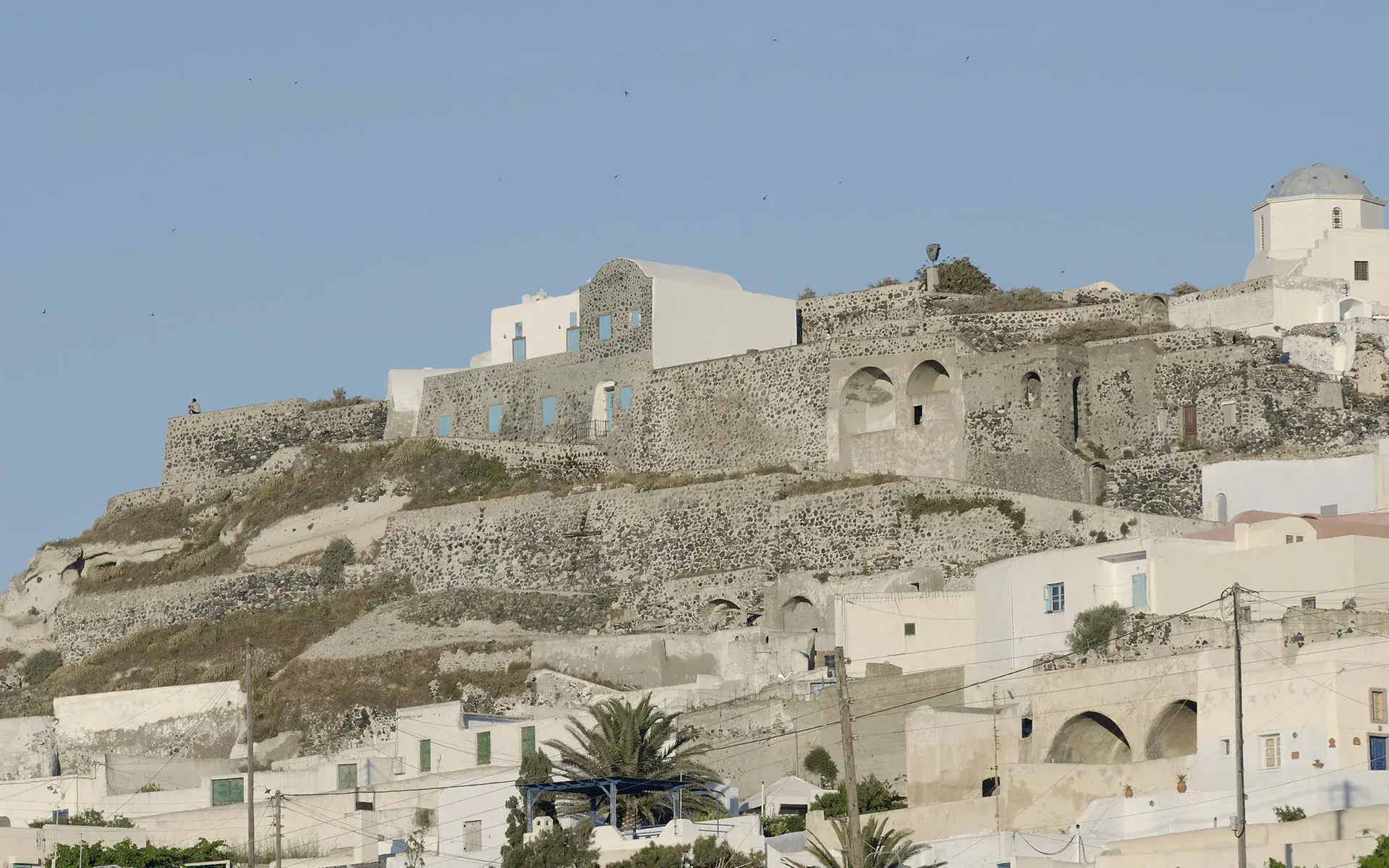 The Old Castle (Casteli)