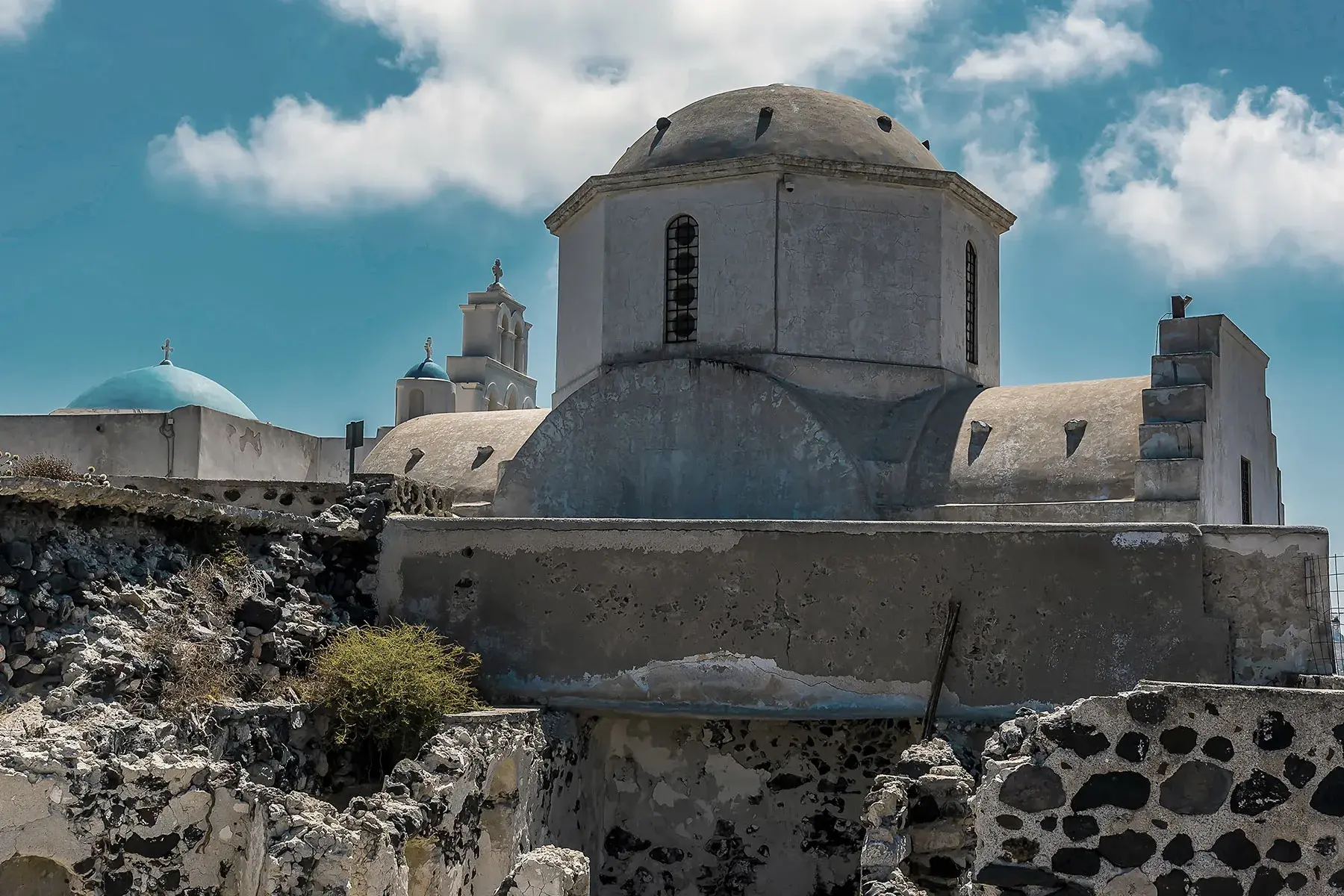 The Old Castle (Casteli)