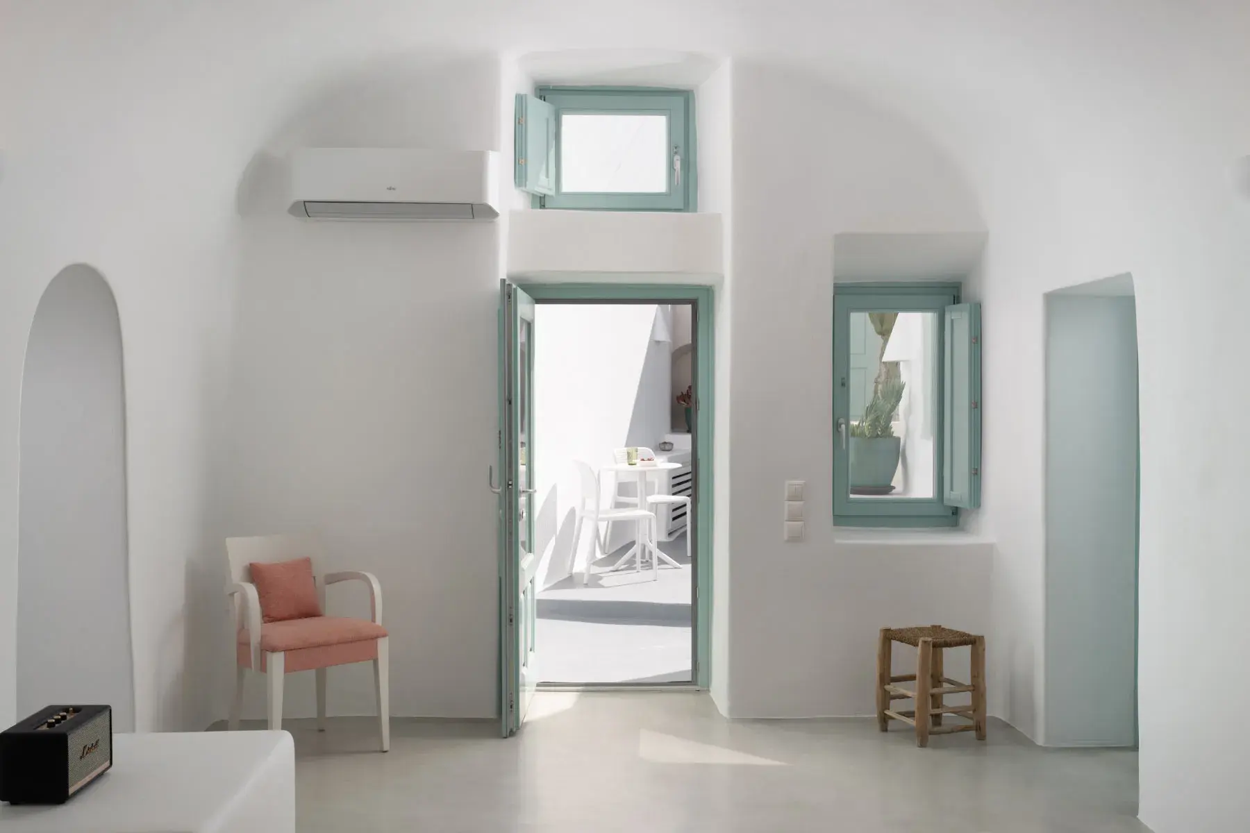 Valsamo Suites